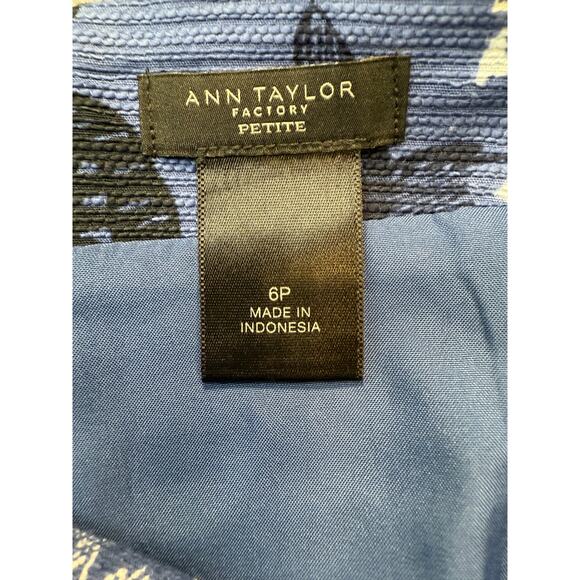 Women's Ann Taylor Blue Floral Botanical Mini Skirt Size 6P - Picture 3 of 6